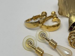 Vintage Bold Estate Costume Earrings Lot (13) 90’s Gold Tone Joan Rivers Trifari