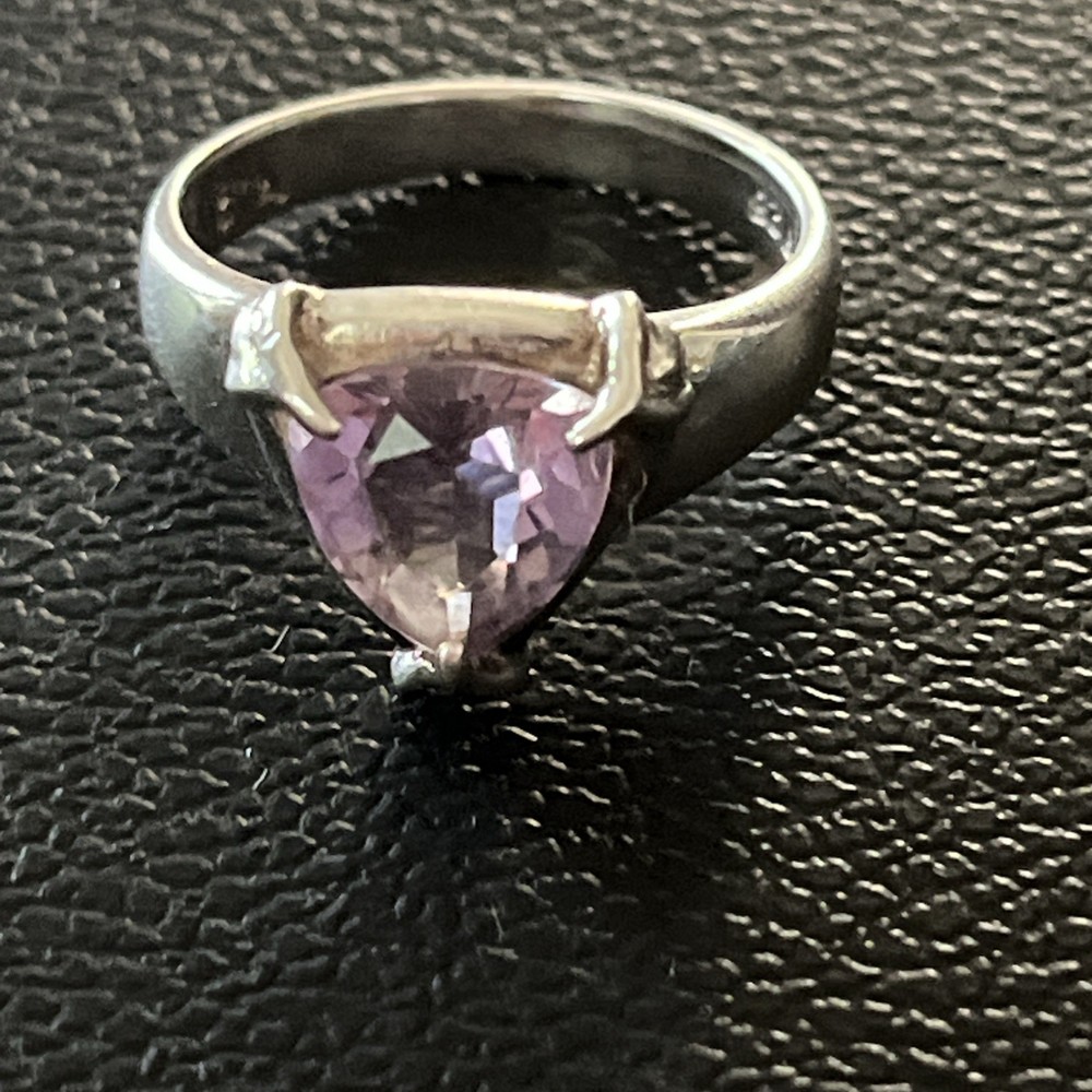 Vintage C&A Sterling Silver Ring With Trillion Cut Purple Gemstone Kunzite 6.25