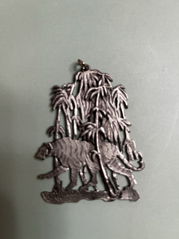 Vtg Metzke Pewter Tiger Jungle Palm Trees Pewter Pendant Necklace No Chain 1974