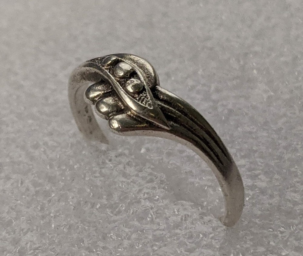 Vintage ring sterling silver 925 Size 9.5 Weight 2.46 g. Ukrainian jewelry.