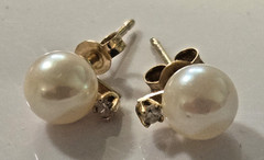 Vintage 14K Yellow Gold Akoya Cultured Pearl Diamond Stud Earrings Fine Estate