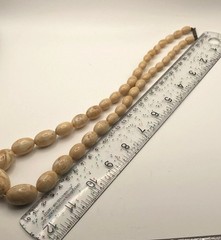 Vintage Ivory Like Marbled Beige Beaded Necklace With Barrel Clasp 12″ Hang