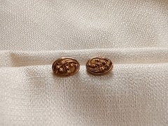 Antique Bespoke 10K Yellow Gold Cufflinks: Art Deco Repousse Ovals, Fixed Back