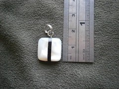 Mother of Pearl & Black Glass Vintage Bracelet Charm Pendant 2.0g