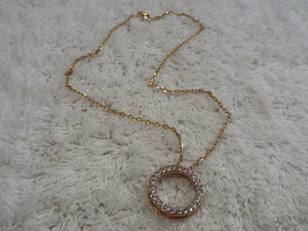 Goldtone Rhinestone Circle Pendant Necklace (F33)