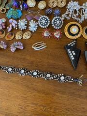 Jewelry Repair Lot 50+ Very Nice Many Signed Missing Rhinestones Resell Harvest