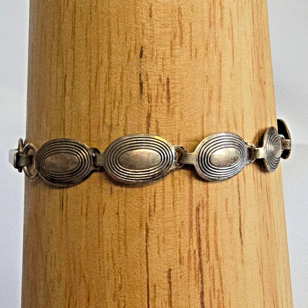 Vtg Sterling Silver Panel Bracelet 6.03g Fine Jewelry 7.25″ Fold Over