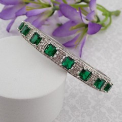 VTG Princess Cut Simulated Emerald Clear CZ Silver Tone 6 1/4″ Hinged Bangle