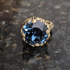 VTG RING Gold Wash Blue Glass Sapphire Cocktail Dome Sz 8.5
