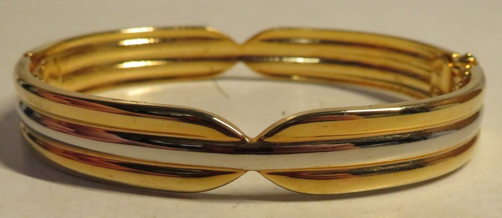 BRACELET Vintage Bangle Gold & Silver Tone Banded Unbranded Fashion Jewelry 8″OD