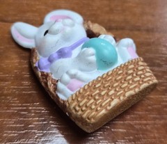 Vintage 90’s Hallmark Cards Spring Easter Bunny Rabbit In A Basket Pin / Brooch