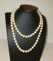 Vintage MCM 36in 1950s Monet Glass Simulated Pearl Rope Necklace Long Jewelry