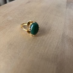 Vintage Cocktail Malachite Gemstone Ring Green Oval-cut set In Gold-tone Band