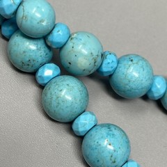 Dyed Howlite Stone Necklace Turquoise Color Graduating Beads Chakra Artisan 18″