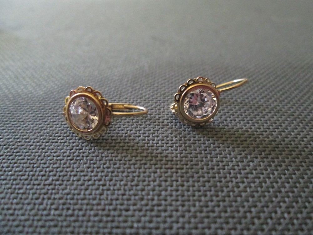 14K Yellow Gold White Stone Dangle Earrings 1.8g