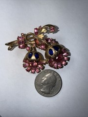 Hollycraft 1951 Brooch on Pink And Blue Rhinestones Vintage