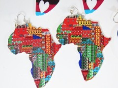Vintage Earrings Lot Folk Art Africa Black Woman Queen Multicolor D2063