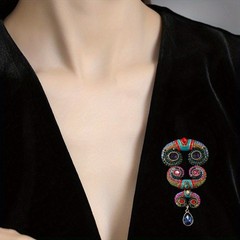 Retro Brooch Pendant Badge Vintage for Men and Women’ Clothing Accessories