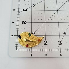 Vintage Unbranded Gold Tone Textured Teardrop with multicolor Enamel Brooch Pin