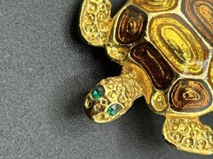 AAi Gold Tone Green Eye Rhinestone Turtle Brooch