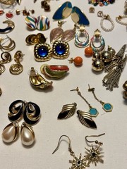 3lb + Gold Tone Vintage Costume Jewelry Lot All Wearable 126 Pieces