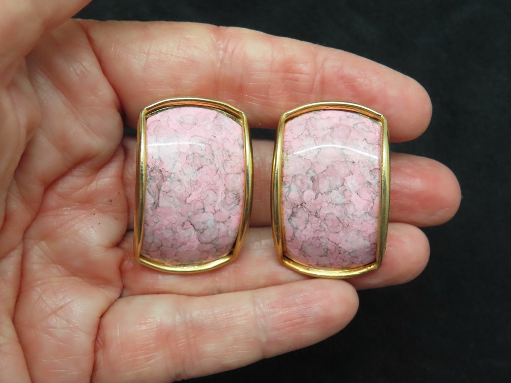 Vintage 1960’s Gold Tone Pink Marbleized Pierced Earrings