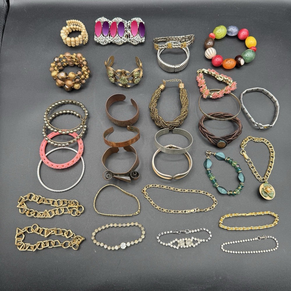 Vintage Bracelet Lot Of 31 Bracelets Costume Jewelry