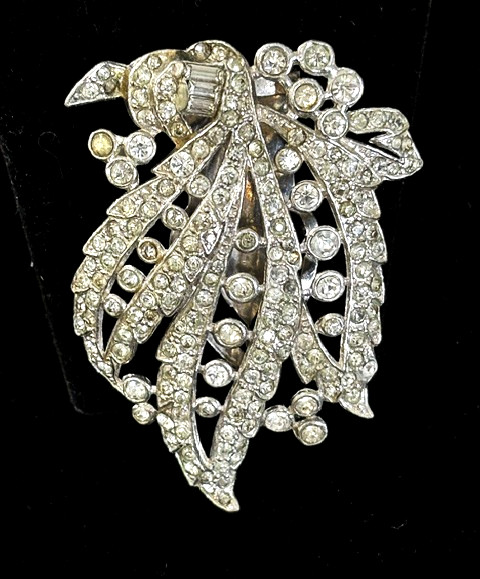 Vintage Rhodium Plated Clear Rhinestone Fancy 1940s-1950s Dress Fur Clip 2.5″ L