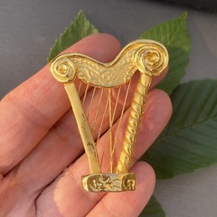Vintage Brooch Casual Corner Signed Harp Music Lover Gold Plated Estate Jewelry
