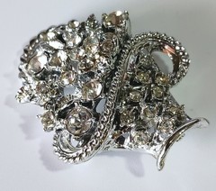 Vintage Bright Silver-tone Flower Basket Brooch w/ Sparkling White Rhinestones