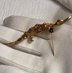 Vintage Signed CORO 1961 Goldtone 3 1/8” Long Leaf Brooch Pin