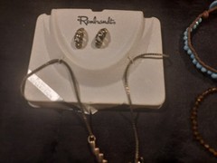 Beautiful vintage to modern wearable jewelry lot of 17 Pieces fashion jewelry