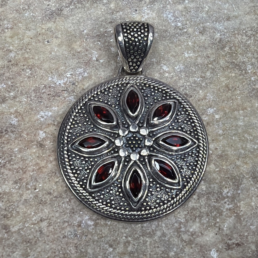 VINTAGE BALI GARNET GEMSTONE STERLING SILVER 925 PENDANT SX925 Thailand 13 grams
