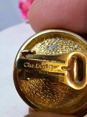 1970’s Couture Christian Dior Goldtone Clip On Earrings w faux pearl-READ – B29