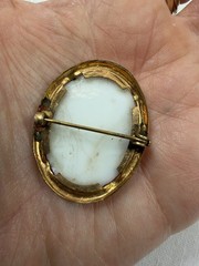 Vtg Pink/Purple Cameo Brooch Gold Tone Frame Lady w/Bob Haircut Wht Stipe 1920s