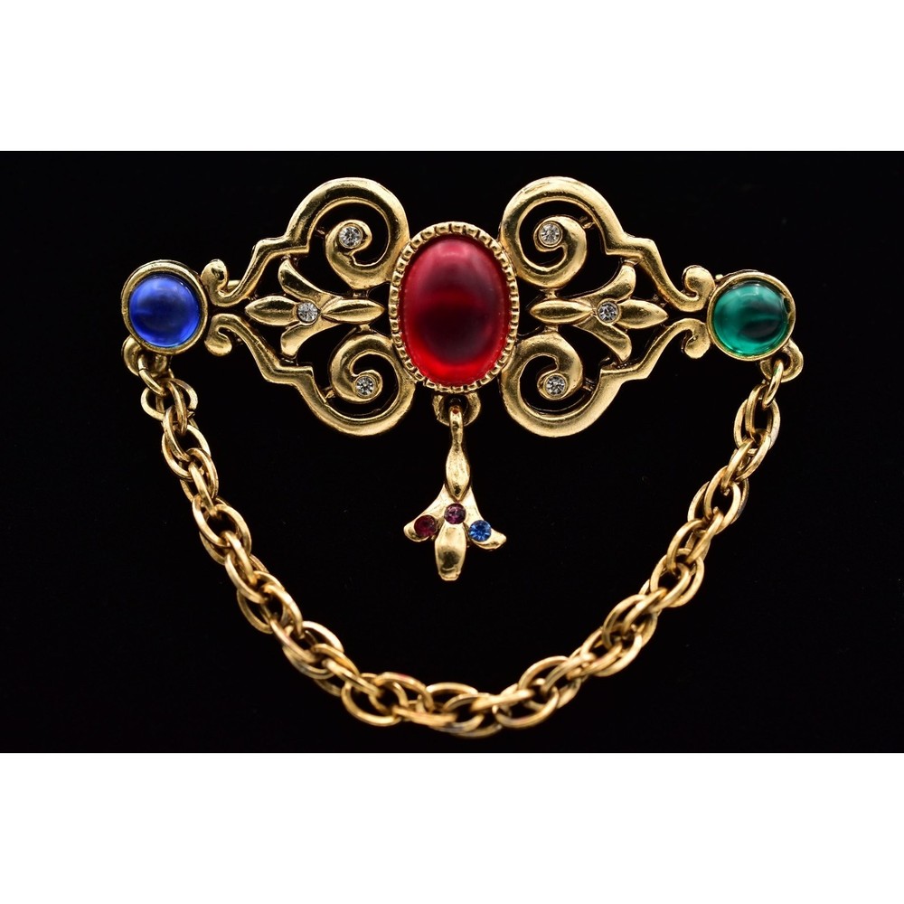 AJC Vintage Victorian Cabochon Pin Brooch Antiqued Gold Chain Signed 1980s BinBP