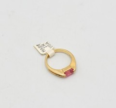 Vtg Sz 8 Ring Sm Pink Cubic Zirconia 18KGE Stackable Fashion Jewelry StySm3