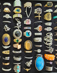 HUGE Vintage & Modern 392 Piece Ring Lot – Perfect for selling individually!