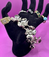 Vintage Costume Jewelry Lot Rings Bracelet Rhinestone Gold Tone Silver Tone 6 Pc