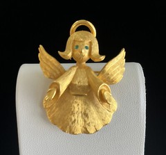 Christmas Angel Brooch JJ Jonette Vintage Gold Tone With Green Rhinestone Eye’s