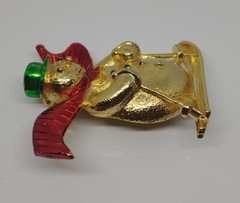 Vintage Gerry’s Gold Tone Enamel Skiing Snowman Christmas 2″ Pin/Brooch