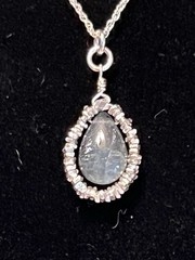 ONE OF A KIND OOAK ARTISAN PRETTY STERLING SILVER LABRADORITE STONE NECKLACE 18”