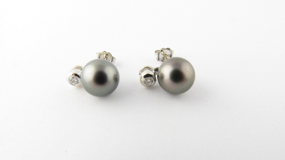 Vintage 14 Karat White Gold Black Pearl and Diamond Earrings #3318