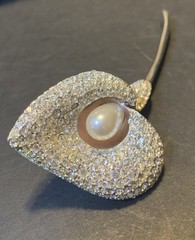 Napier Brooch Calla Lily flower Pin Rhinestones Silver Tone Faux Pearl Vintage