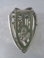 BEAUTIFUL ANTIQUE 1920’s ART DECO FAUX SAPPHIRE RHINESTONE POT METAL DRESS CLIP