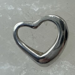925 Sterling Silver Vintage Open Heart Slide Italy Pendant .54g .5” (AT1124-44)
