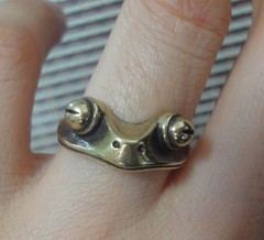 Vintage Style Brass Frog Toad Statue Adjustable Ring & Gift Box (US size 6-8)