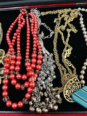 Vintage Lot Of 5 Costume Jewelry Necklaces