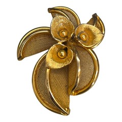Vintage Hobe Gold-Tone Mesh Flower Brooch Pin Textured Calalily Design