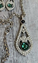 Jackie Collins Art Deco Style Green Cabochon Pendant Necklace & Earrings Set